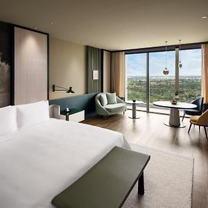 Deluxe Ocean View King